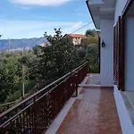 فيلة Blu Seaview Pool Terrace And Jacuzzi سورينتو