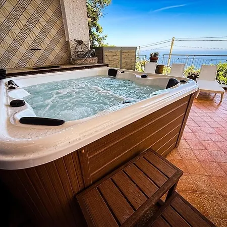 Villa Blu Seaview Pool Terrace And Jacuzzi Sorrento