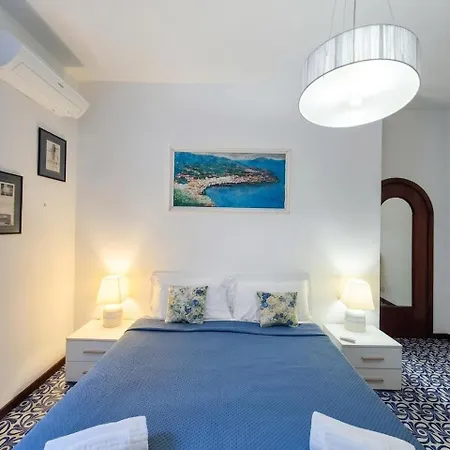 Villa Blu Sorrento Seaview ,Heated Pool, Terrace And Jacuzzi * Sorrento