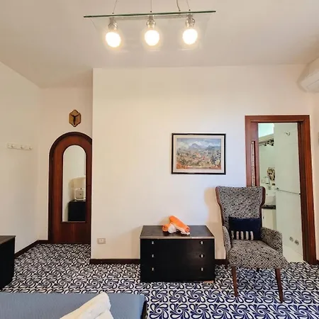 Villa Blu Sorrento Seaview ,Heated Pool, Terrace And Jacuzzi Pousada