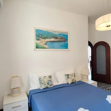 Villa Blu Sorrento Seaview ,Heated Pool, Terrace And Jacuzzi Sorrento