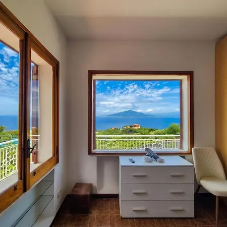 Villa Blu Sorrento Seaview ,Heated Pool, Terrace And Jacuzzi Sorrento